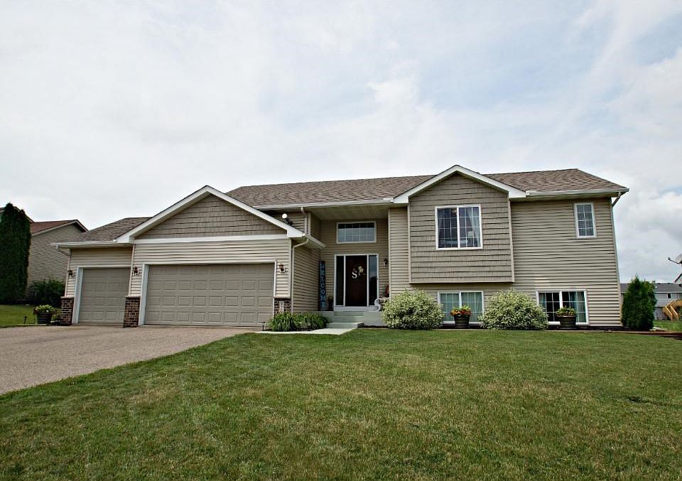 1st image of 820 Lindsey Ln