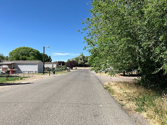 4th image of 612 Tropicana Dr
