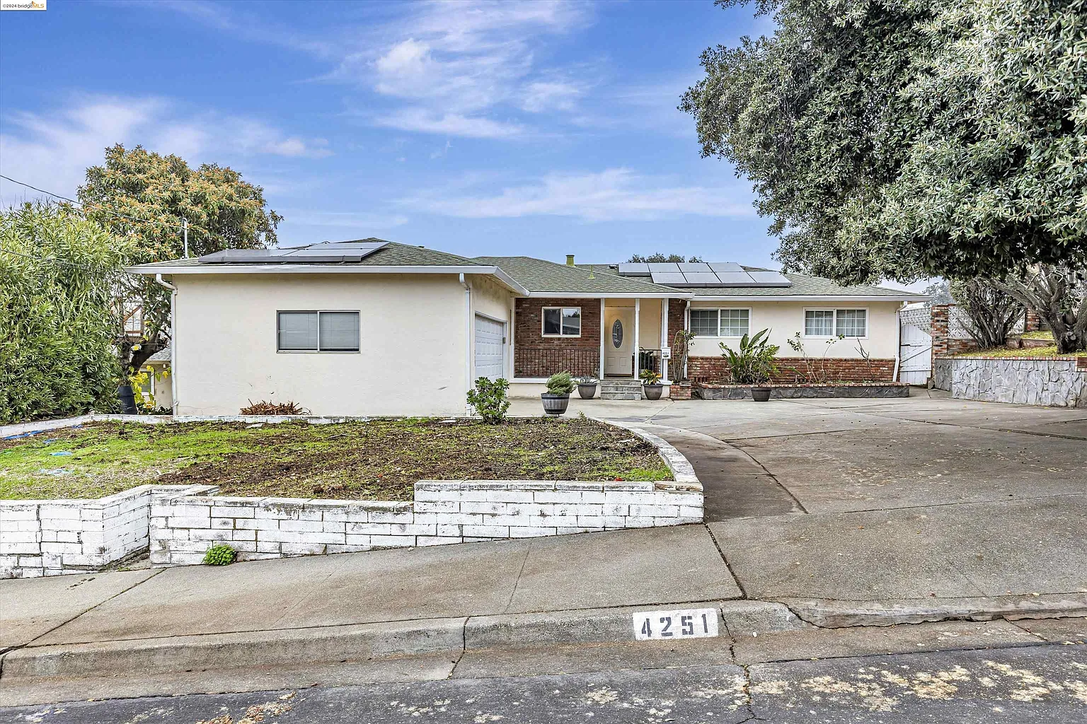 4251 Scenic Ave photo 1
