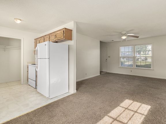 4th image of 211 Harrier Ct
