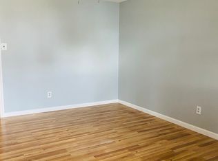41 Wyona Ave, Lindenhurst, NY 11757