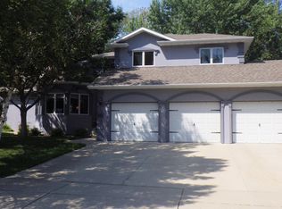 2108 Boston Dr, Bismarck, ND 58504