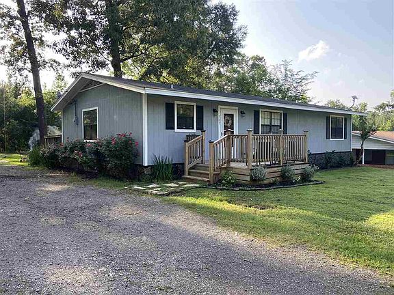 3rd image of 303 N Redbud St