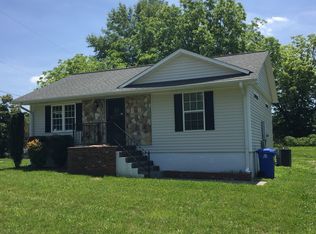 121 West Ln, Winston Salem, NC 27107