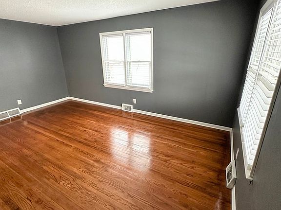 3rd image of 4451 Francis St
