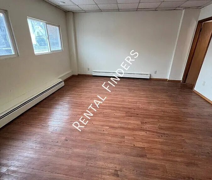222 E Main St #3 — Photo 3