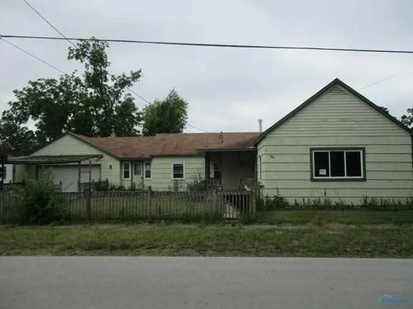 207 Evans Ave, Bradner, OH 43406
