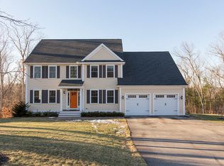 6 Point Of Rocks Ter, Stratham, NH 03885