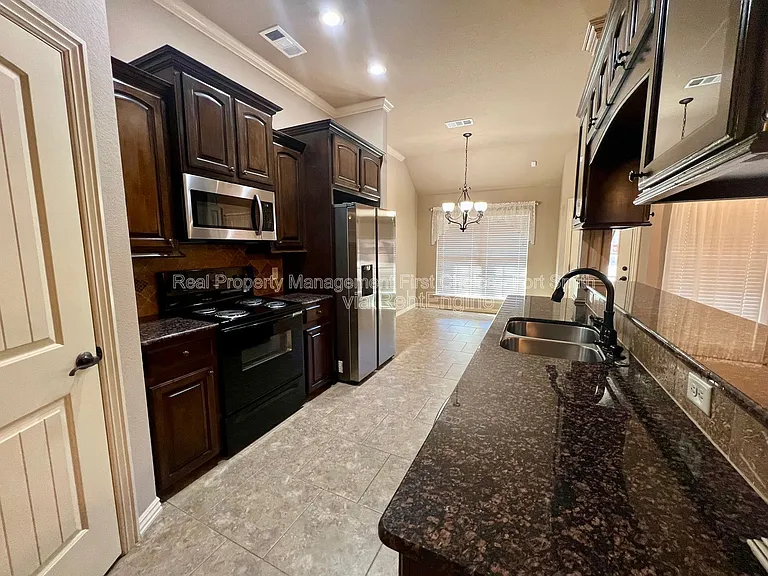 12200 Sycamore St — Photo 8