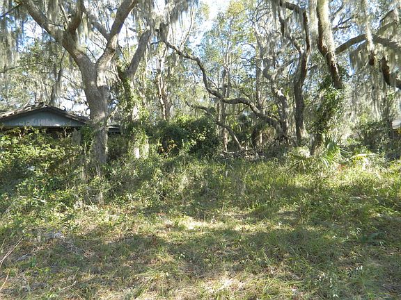 2nd image of 330 N Highway 17