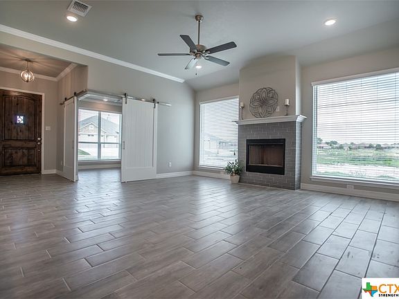 4th image of 1019 Winchester Dr