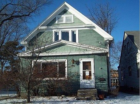 1st image of 821 12th Ave S