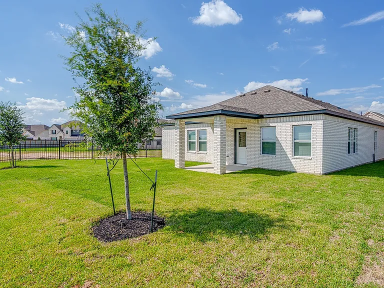 27327 Blue Pool Dr — Photo 17