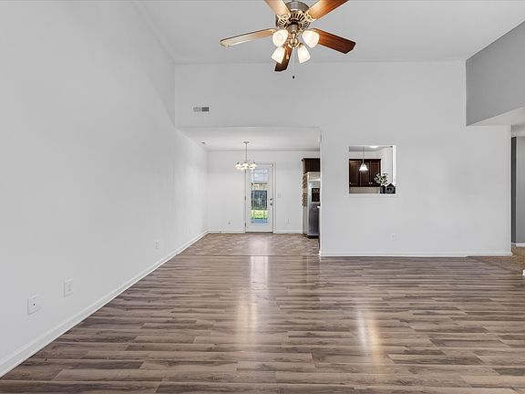 5th image of 837 Shelton Cir