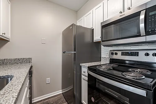 Eastpointe Lakes Apartments and Townhomes Photo 1