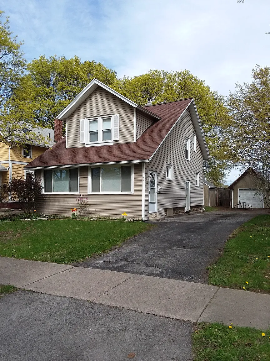 66 Carlisle St photo 1