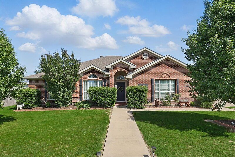 1st image of 108 Shumard Dr