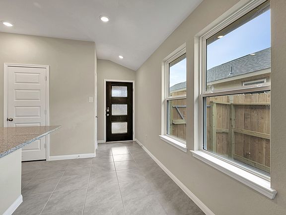 4th image of 18504 Sunrise Maple Dr