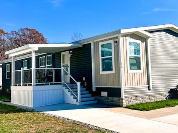 Warren Estates, 3193 E Ten Mile Rd, Warren, MI 48091