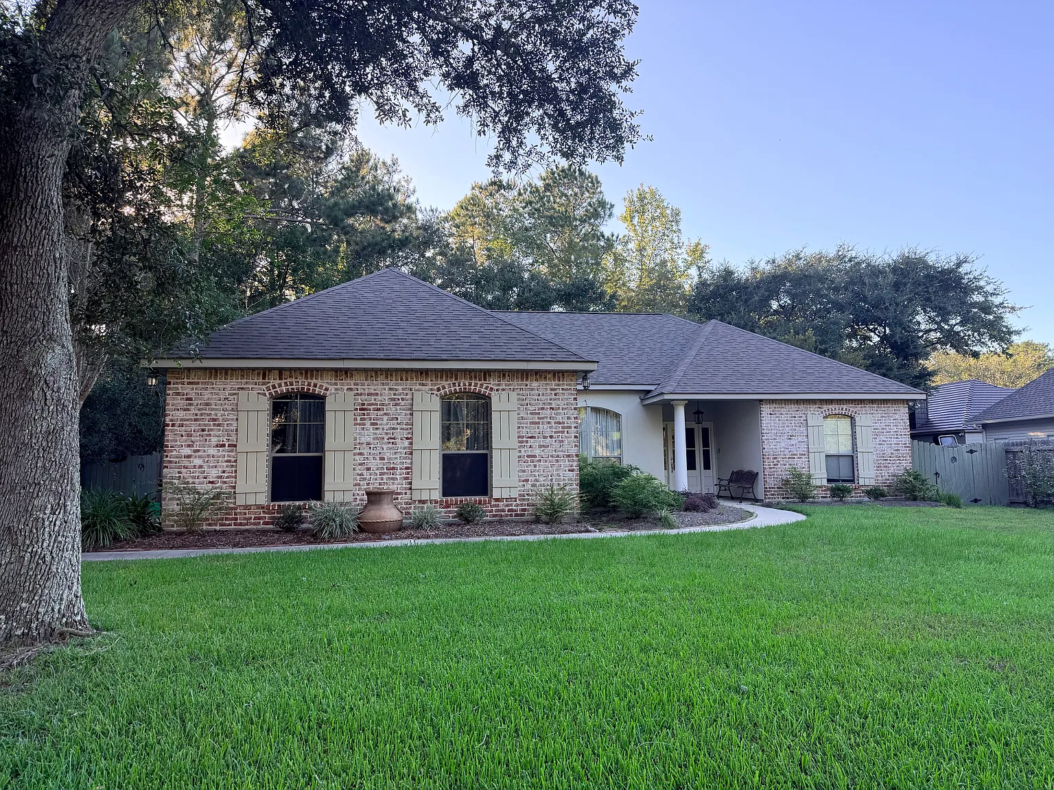 3 bed, 1727 sqft, $2,450 — Photo 1