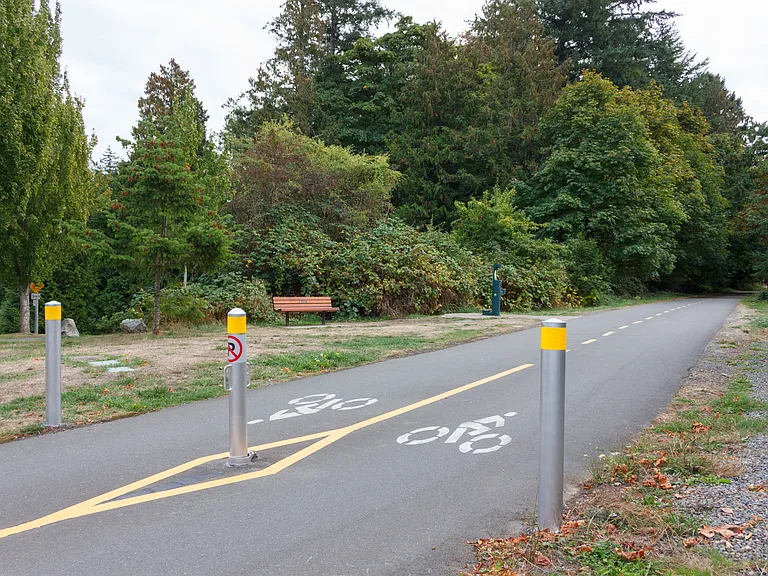 Cordova Bay Rd — Photo 68