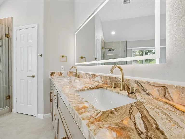 1306 Hunter Wood Dr — Photo 35