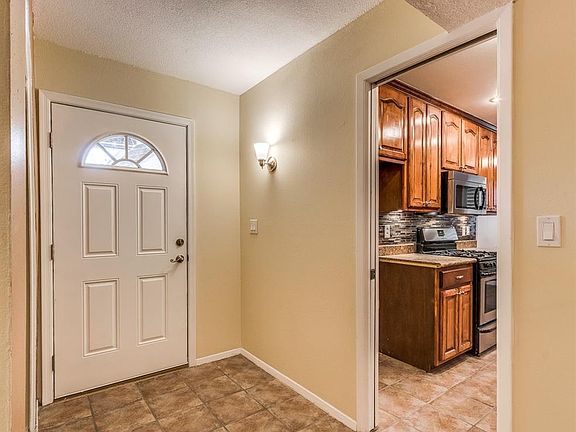 3rd image of 10504 Coralstone Dr