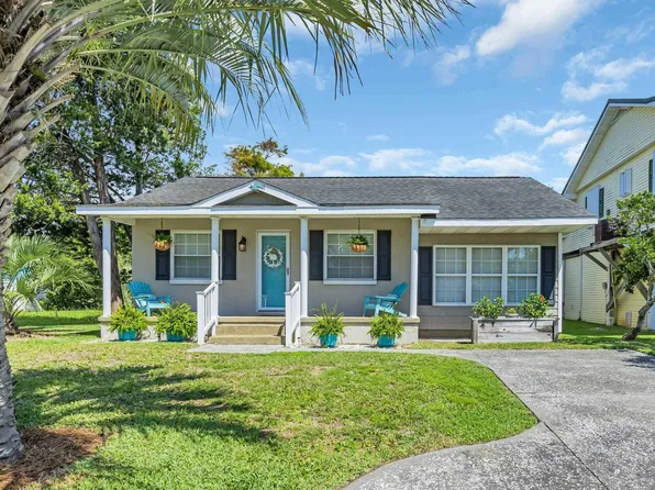 2205 Cecelia St., North Myrtle Beach, SC 29582