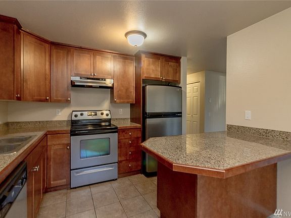 4th image of 2721 NE 195th St APT 2