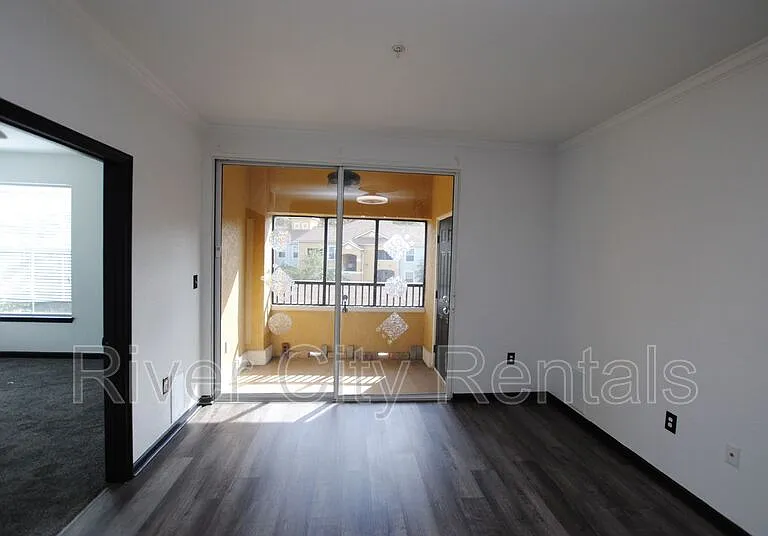 8539 Gate Pkwy W #1736 — Photo 34