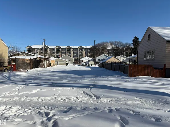 11331 84th St NW, Edmonton, AB T5B 3B3