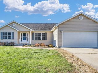 9 Stonehenge, Mattoon, IL 61938