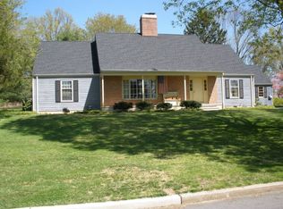 8 Pine View Ct, Skillman, NJ 08558