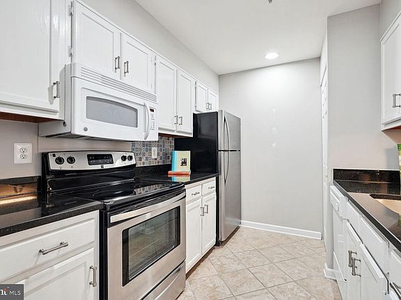 4th image of 900 N Taylor St APT 2125