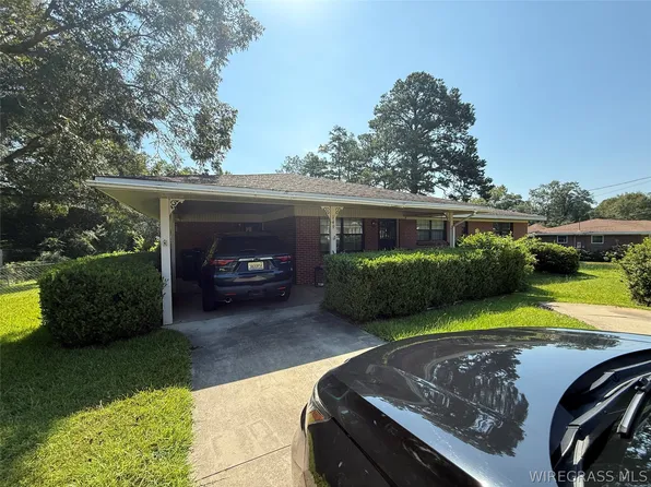 149 Glenwood Ln, Ozark, AL 36360