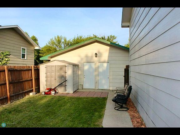 3rd image of 3025 18th St S
