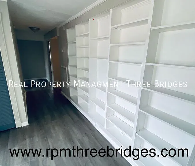 28 Redwood Dr — Photo 4