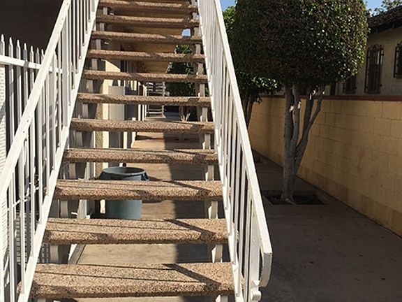 3rd image of 820 Broad Ave APT 2