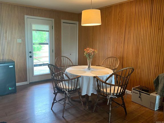 3rd image of 1120 Lakeshore Pl