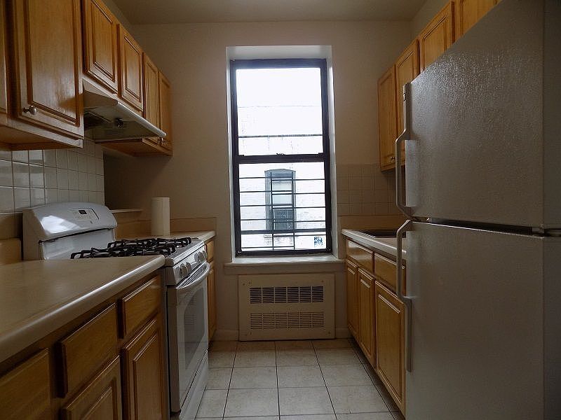 1st image of 631 Academy St APT 5E