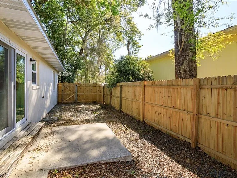 302 Ballard Ave — Photo 18