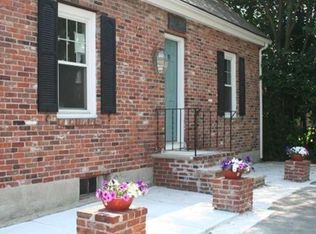 20 Valley St, Wakefield, MA 01880