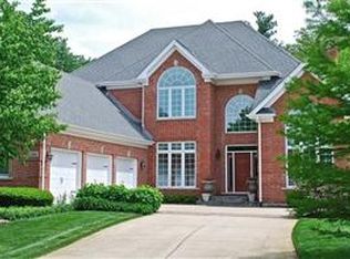 1581 Camden Pl, Wheaton, IL 60189