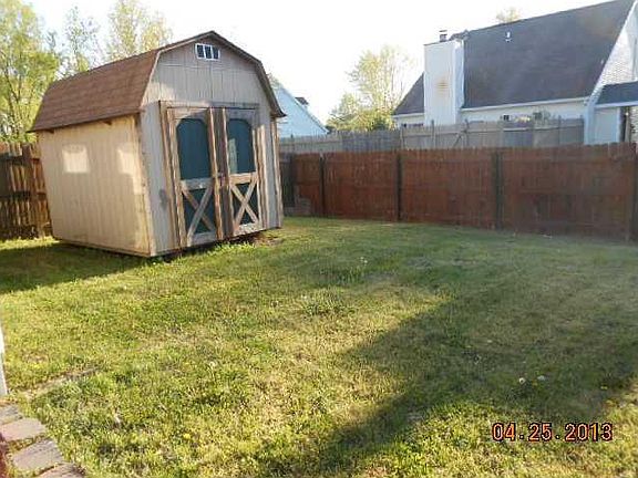 3rd image of 5855 River Walk Cir