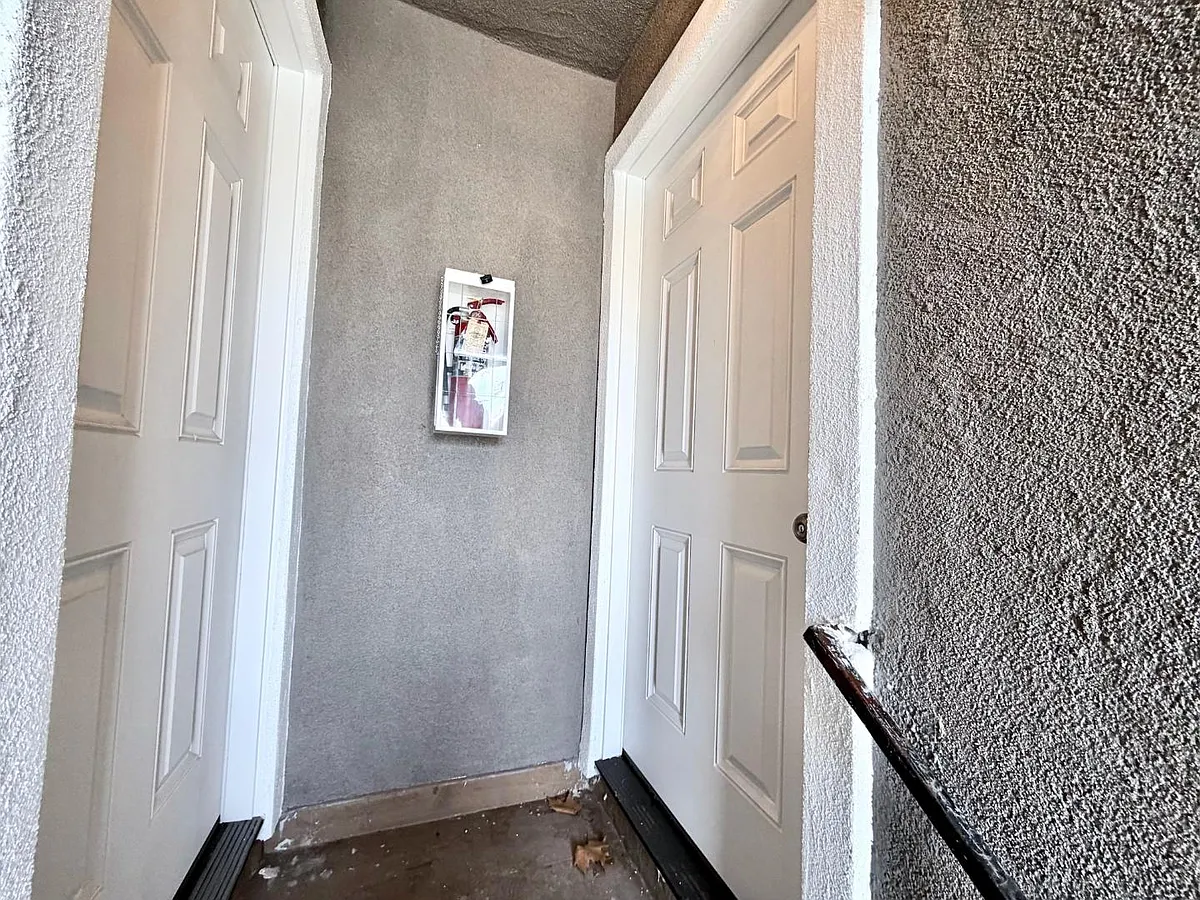 Unit Photo - 1819 W St #7