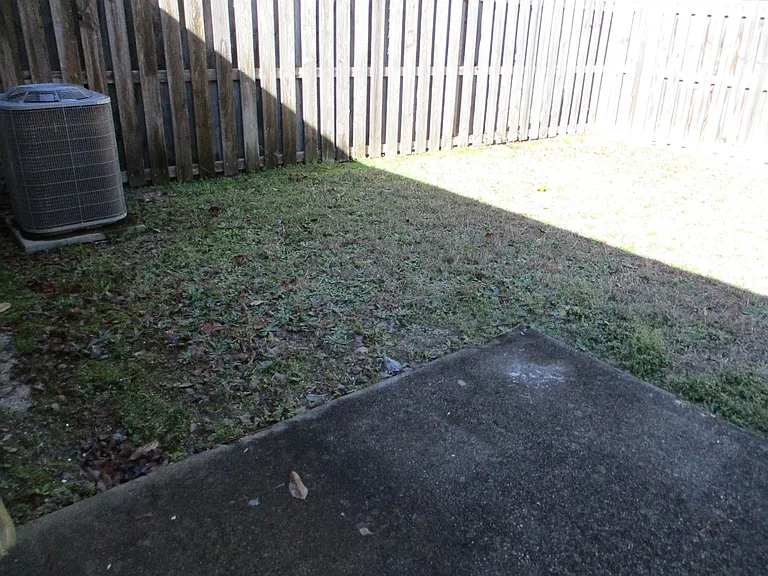 1219 Long Point Dr — Photo 17