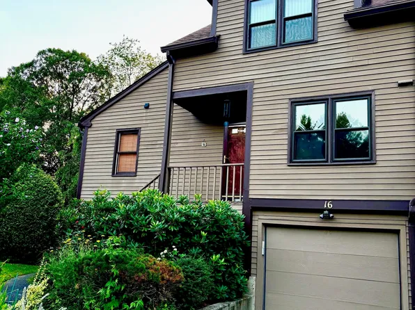 16 Edgehill Circle #16, Monroe, CT 06468