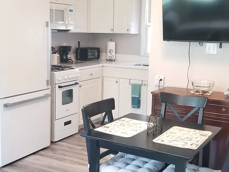 Open kitchen & dining