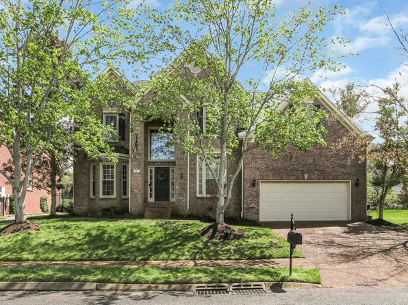 205 Heathstone Cir, Franklin, TN 37069