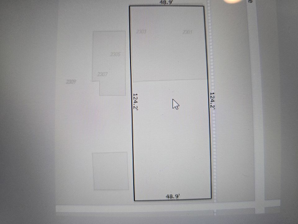 1st image of 2303 W Foster Ave